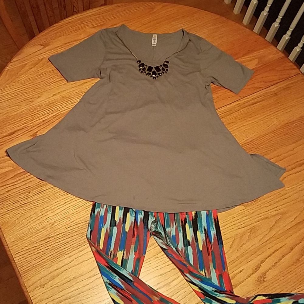 LuLaRoe Perfect Tee